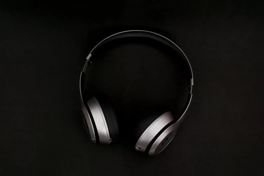 What are the headphones that don't cause headaches || Headsetbin.com