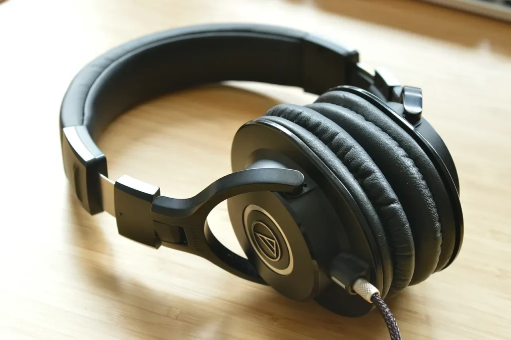 Audiophile Headphone || Headsetbin.com